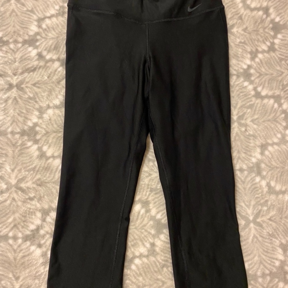 Nike Dri-Fit Black Capris Leggings